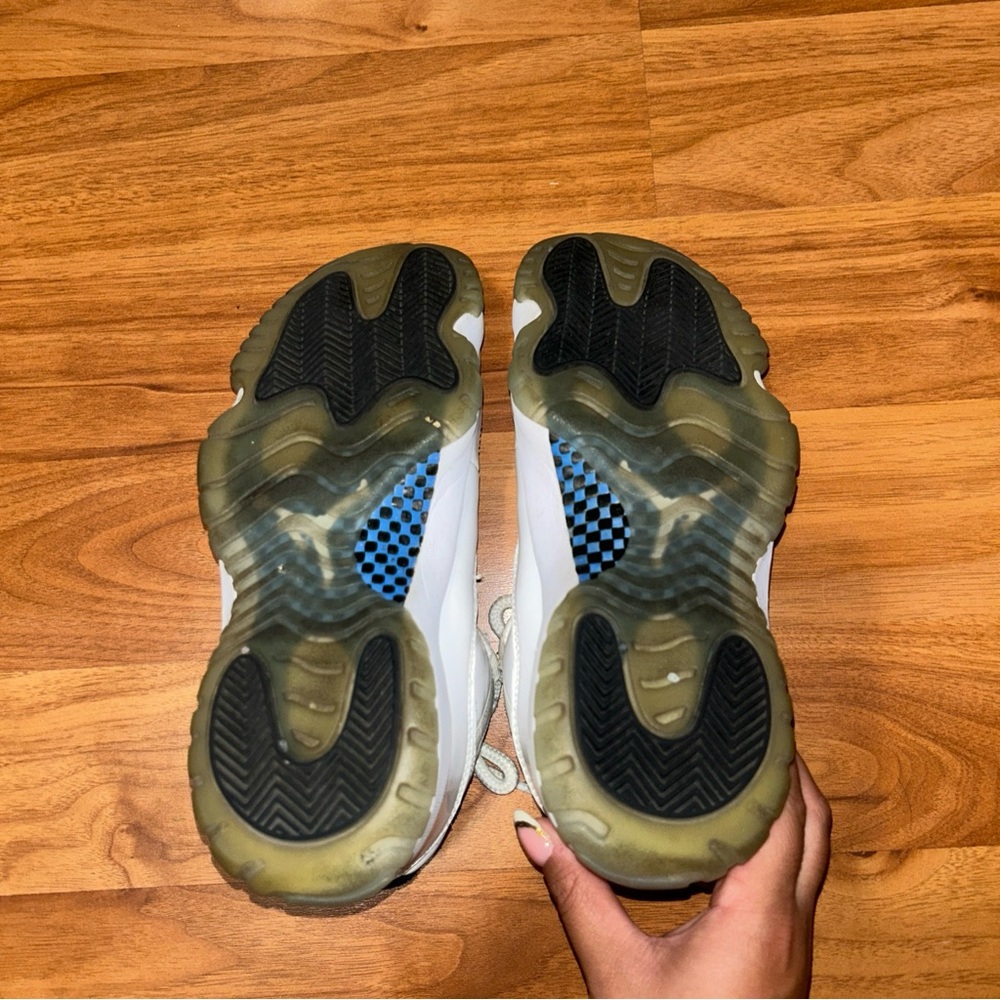 Jordan 11 - Picture 6 of 9